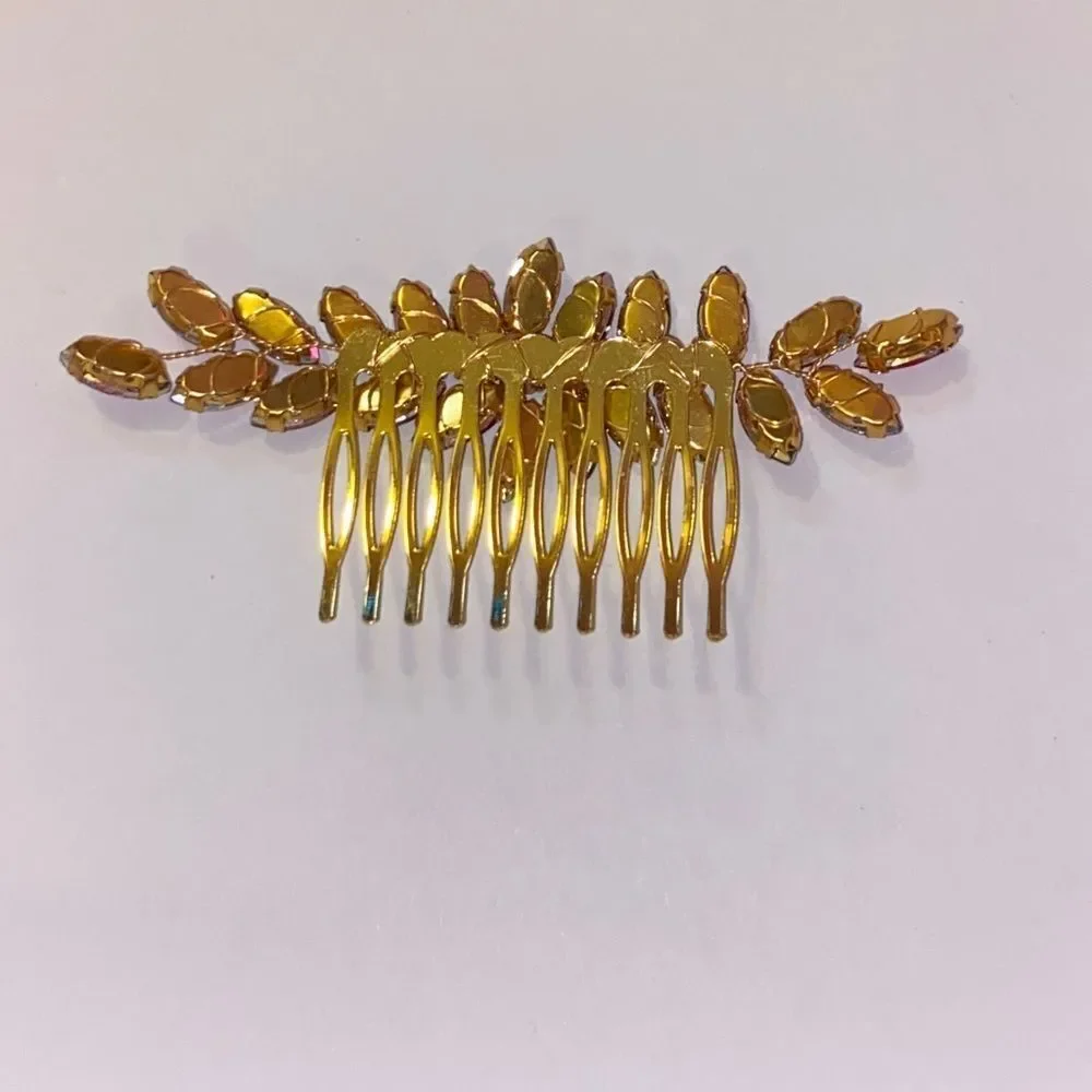 Elegant Red and Gold Hair Comb